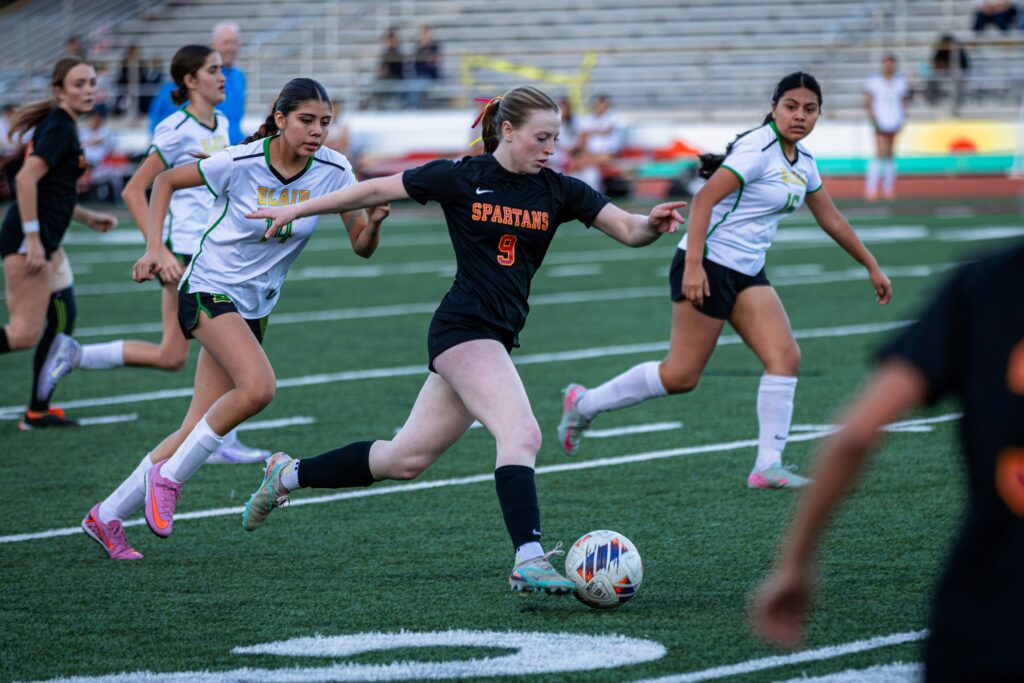 Why Student-Athletes Know What to Eat — But Still Don’t gurdaas malik poumagtrzqc unsplash